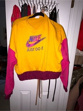 Nike Yellow & Pink Colorblock Cropped Sweatshirt with Maroon Hem